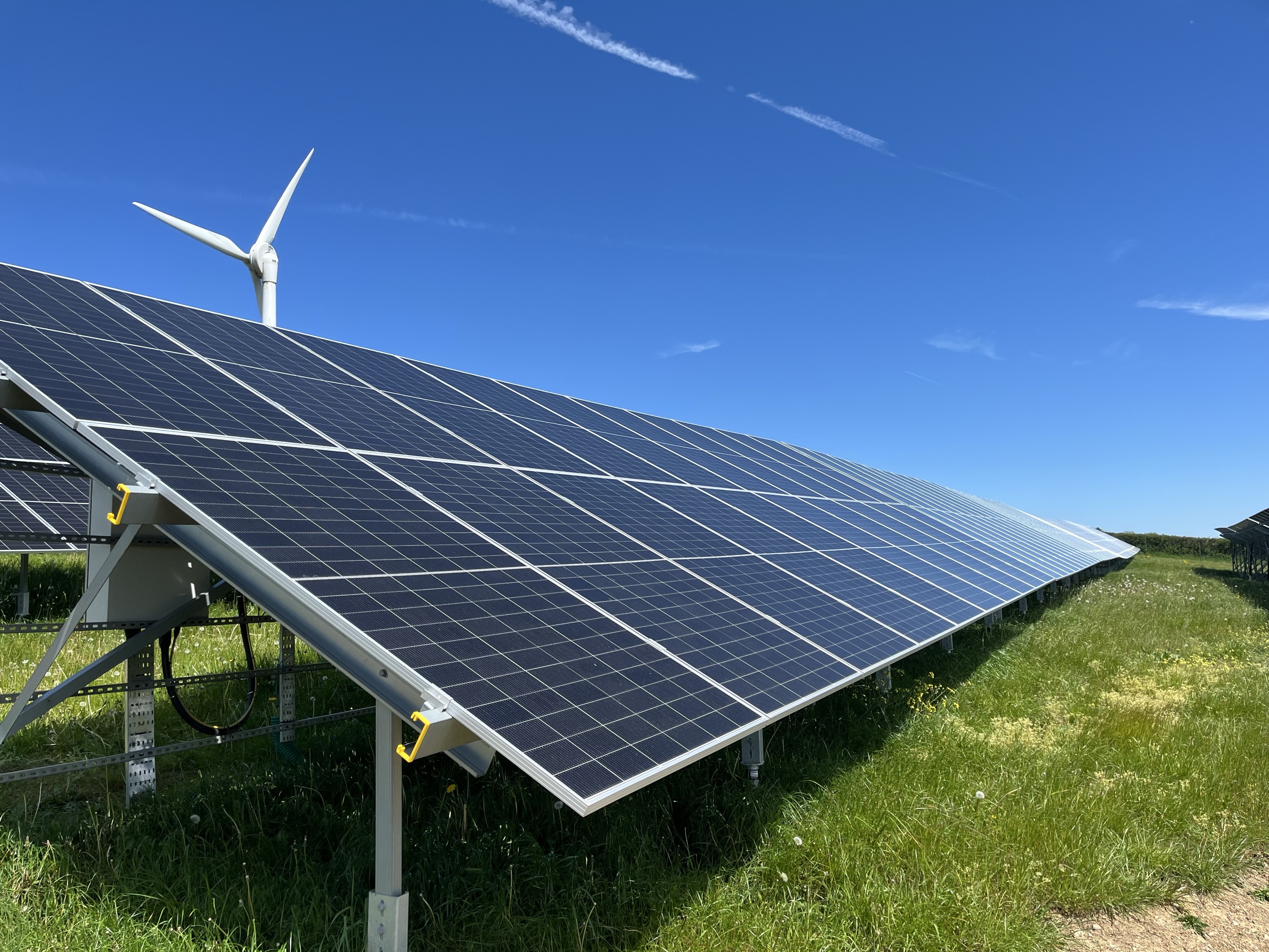 Bifacial solar panels installed at Bwlch Gwynt farm in Wales