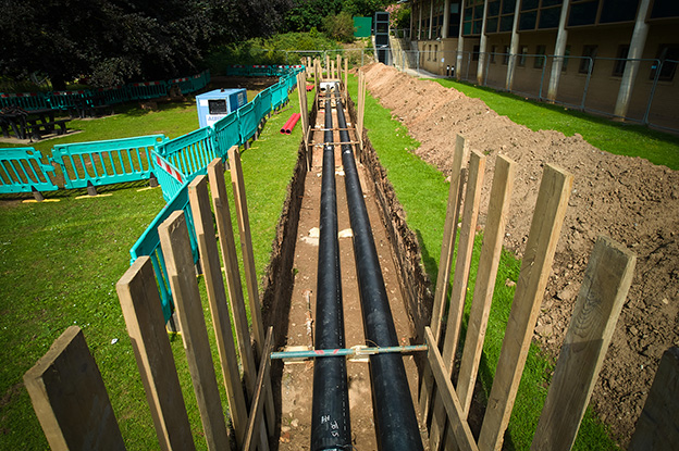 District heating pipe installation